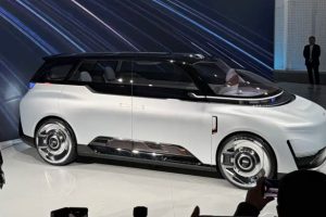 Geely เปิดตัว "Eva Cab" Robotaxi รถแท็กซี่ไร้คนขับ ไม่มีพวงมาลัย เตรียมผลิตจริงปี 2027