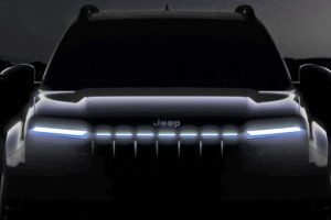 ทีเซอร์ Jeep Avenger ไมเนอร์เชนจ์! อัปเกรดกระจังหน้าเรืองแสง 7 ช่อง ลุคใหม่ล้ำกว่าเดิม เตรียมลุยตลาดโลก