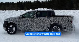 Ford ปล่อยภาพทีเซอร์แรกของ "รถกระบะไฟฟ้าขนาดเล็ก" ราคาเริ่มต้นราว 30,000 ดอลลาร์ หรือประมาณ 978,000 บาท ก่อนเปิดตัวจริงปีหน้า!