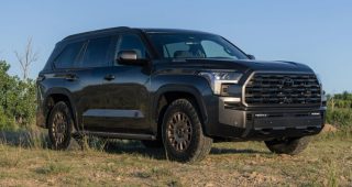 เปิดตัว Toyota Sequoia ปี 2027 ! SUV 7 ที่นั่งรุ่นใหม่ อัปเกรดจอใหญ่ 14 นิ้ว พร้อมรุ่นย่อยใหม่ Trailhunter สายลุย"