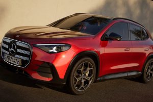 "เปิดตัว! All-New Mercedes-Benz GLA ยุคใหม่ มาพร้อมขุมพลัง EV มอเตอร์คู่ AWD 349 แรงม้า วิ่งไกลสุด 657 กม. ส่วนรุ่นขุมพลัง Hybrid เบนซิน 1.5 ลิตร เทอร์โบ เตรียมตามมาสมทบปีหน้า"