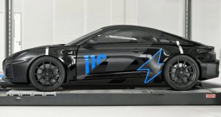Alpine แง้มโฉม A110 เจเนอเรชันใหม่ในร่างต้นแบบไฟฟ้า ลั่นเป้าสร้าง “รถสปอร์ตไฟฟ้าแท้จริงคันแรกของโลก”
