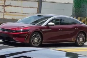 BYD Da Han (Great Han) รถ Sedan เรือธงโผล่ไร้พราง! มีทั้ง EV และ PHEV แบตฯ Gen 2 ชาร์จไว วิ่งไกล 1,008 กม.