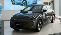 ธนบุรีนอยสเติน ฉลองความสำเร็จ GEELY EX2 ส่งมอบทะลุ 10,000 คัน ในไทย! พร้อมเดินหน้าขยายโชว์รูมทั่วประเทศ