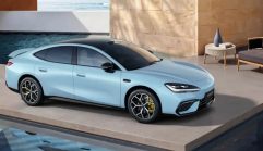 “เปิดพรีเซล Geely Galaxy TT Ultra! Sedan EV ระบบขับเคลื่อนไฟฟ้า 16-in-1 ครั้งแรกในโลก เริ่มราว 1,050,000.-“