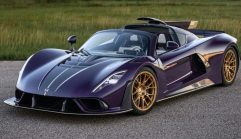 Hennessey เปิดตัว Venom F5-M คันแรกของลูกค้า! ไฮเปอร์คาร์เกียร์ธรรมดา 2,031 แรงม้า แต่งคาร์บอนสีม่วงทั้งคัน พร้อมตราทองคำ 24K และนามสกุลเจ้าของบนตัวรถ