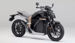 Honda WN7 เปิดขายยุโรป! มอเตอร์ไซค์ไฟฟ้ารุ่นแรก แบตฯ 9.3 kWh พร้อมระบบ Regenerative Braking