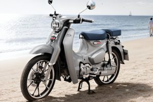 CUB House เปิดตัว New Honda C125 "The Crafted Calm" Custom Edition รุ่นใหม่! โดดเด่นด้วยคู่สีพิเศษ Sunlit Silver Metallic และ Ocean Blue ราคา 99,600 บาท