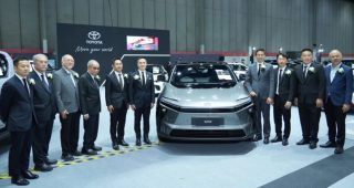 TOYOTA ยกทัพรถฮิตบุกงาน FAST AUTO SHOW THAILAND 2026 พร้อมโปรแรงกลางปี ดีลคุ้มจัดเต็ม!
