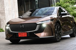 Mazda เริ่มส่งมอบ The All-Electric Mazda 6e ให้ลูกค้าอย่างเป็นทางการแล้ว