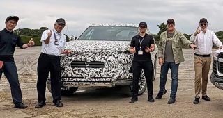 "หลุดภาพ! Toyota Land Cruiser EV ซุ่มทดสอบในญี่ปุ่น รอลุยตลาดรถไฟฟ้า"