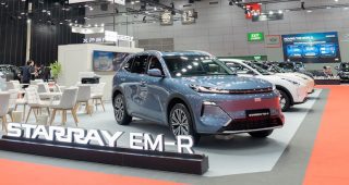 ยกทัพลุยงานใหญ่! GEELY STARRAY EM-R เผยโฉมจริงในงาน BIG MOTOR SALE 2026