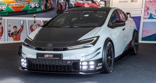 สายพันธุ์แรง 324 แรงม้า! Toyota Prius GR Sport หลุดสเปก PHEV ตัวโหดพร้อมลุย