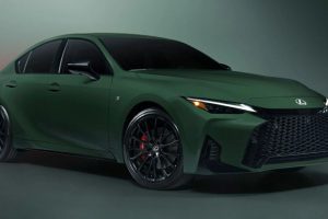 ผลิตแค่ 350 คัน! Lexus IS 350 เครื่อง V6 N/A เปิดตัวสีเขียวพิเศษ Envious Green