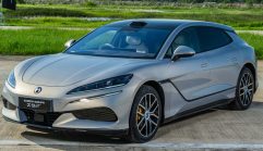 เปิดตัว DENZA Z9GT รถไฟฟ้า 1,100 แรงม้า ชาร์จไวสุดขีด 9 นาที ราคา 2,899,900 บาท