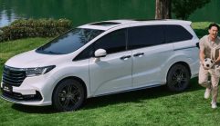 ปรับโฉมใหม่! Honda Odyssey อัปเกรดจอใหญ่ ยัดเบาะนวด ถูกลงกว่าเดิม