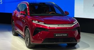 บุกยุโรป! BYD Atto 8 รถ SUV ไฟฟ้า 7 ที่นั่ง รุ่นแรกยัด Flash Charging ชาร์จเต็มแค่ 9 นาที