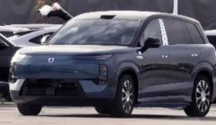 หลุดคันจริง! Denza N8 EV รถ SUV ไฟฟ้า 1,193 แรงม้า วิ่งไกล 1,003 กม.