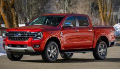 อัปสเปก V6 3.0L! Ford Ranger เตรียมยัดเครื่องใหม่สืบทอด Raptor